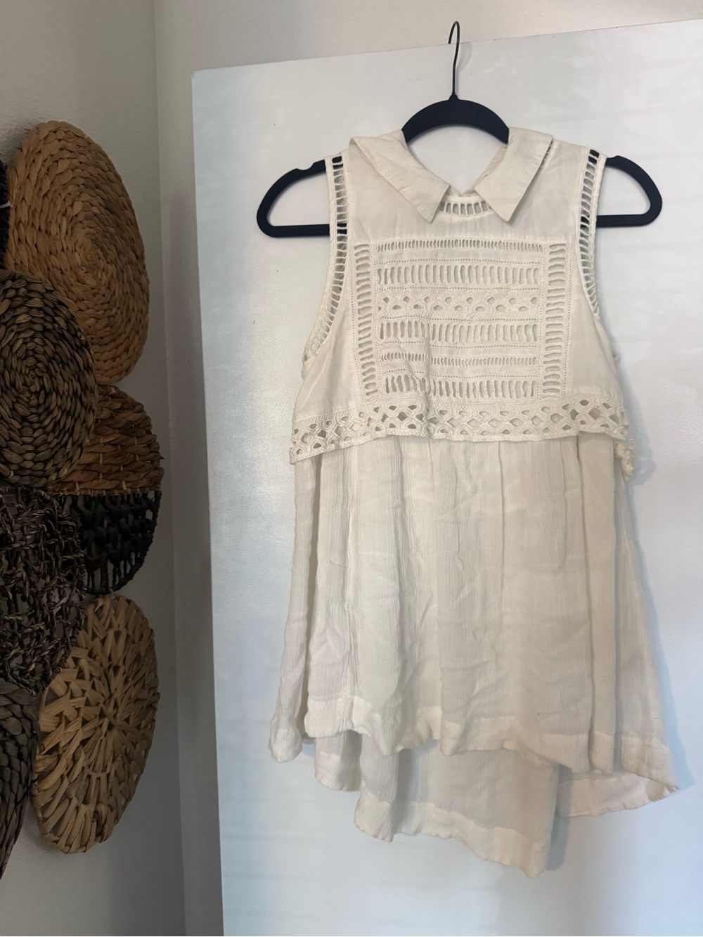 Free People White Lace Embroidered Sleeveless Tunic Top